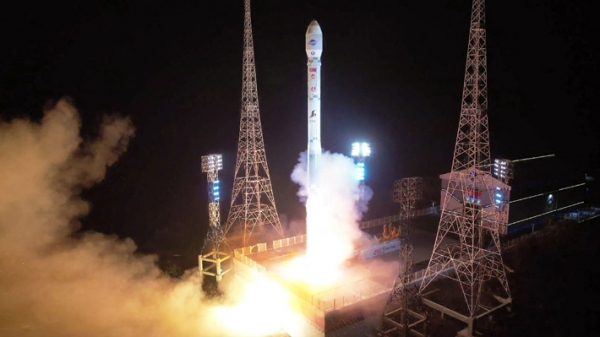 Corea del Norte reporta que su primer satélite espía &quot;orbitó con éxito&quot; y anuncia nuevos lanzamientos &quot;en el corto tiempo&quot;