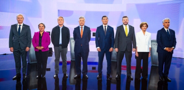 Primer debate presidencial televisado culmina con emplazamientos a Jara y sin grandes polémicas