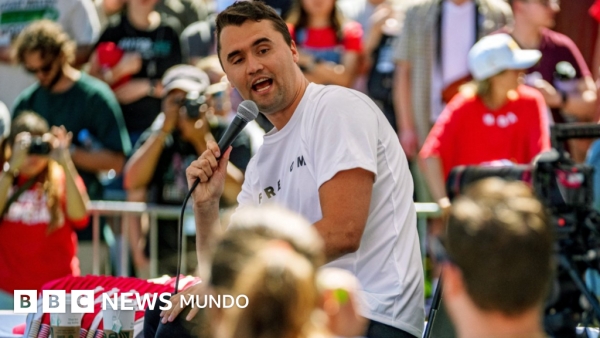 Quién era Charlie Kirk, el comentarista y aliado de Trump, asesinado en un evento en EE.UU?